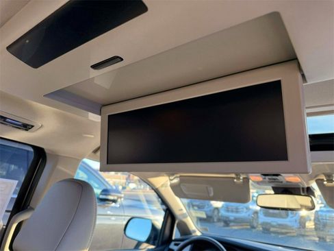 Used 2019 Toyota Sienna Limited Premium image 33