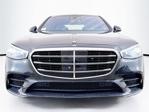 Used 2022 Mercedes-Benz S 500 4MATIC w/ AMG Line Package image 30