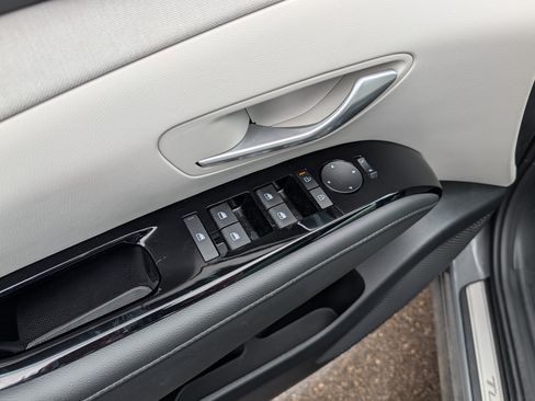 Certified 2026 Hyundai Tucson Limited AWD/4WD image 19