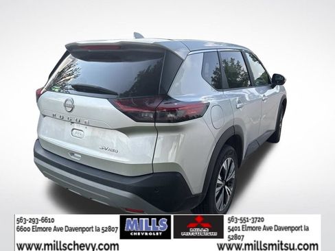 Used 2023 Nissan Rogue SV AWD/4WD image 3