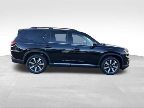 New 2025 Honda Pilot Elite image 8