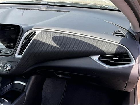 Used 2023 Chevrolet Malibu LT FWD image 13