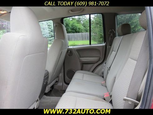 Used 2006 Jeep Liberty Renegade image 9