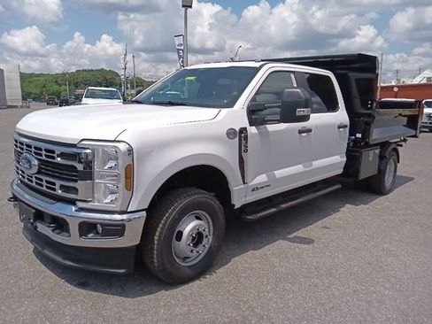 New 2026 Ford F350 XL w/ XL Chrome Package AWD/4WD image 7