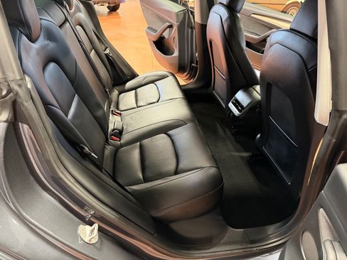 Used 2021 Tesla Model 3 image 22