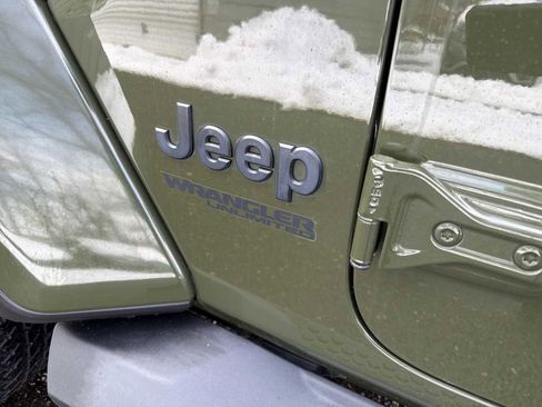 Used 2021 Jeep Wrangler Unlimited Sahara image 18