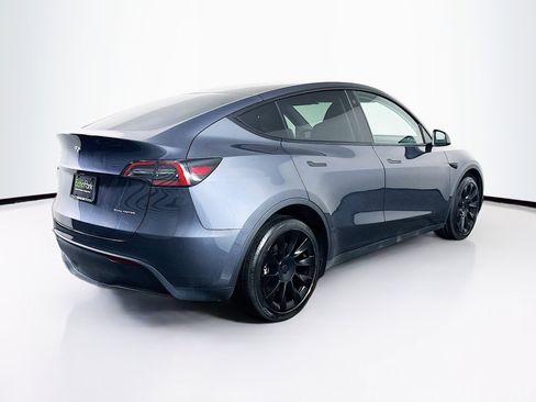 Used 2023 Tesla Model Y Long Range image 9