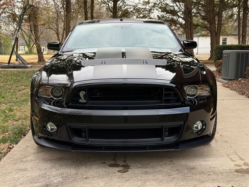 Used 2013 Ford Mustang Shelby GT500 image 32