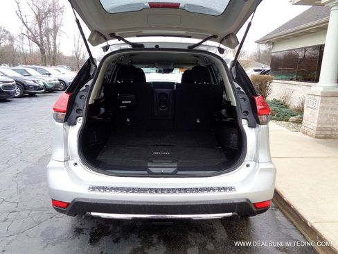 Used 2020 Nissan Rogue S w/ Special Edition Package AWD/4WD image 19