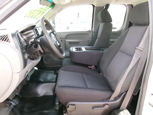 Used 2013 Chevrolet Silverado 2500 W/T image 17