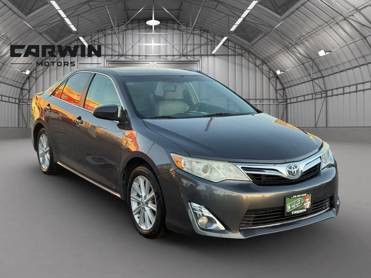 Used 2013 Toyota Camry XLE w/ Leather Pkg FWD image 3