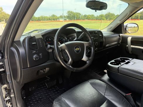 Used 2011 Chevrolet Silverado 1500 LT w/ Texas Edition RWD image 13