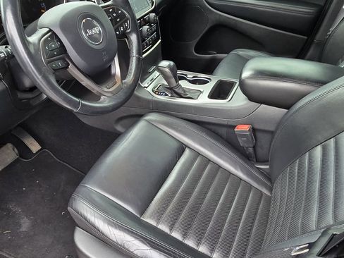 Used 2020 Jeep Grand Cherokee Limited X image 17