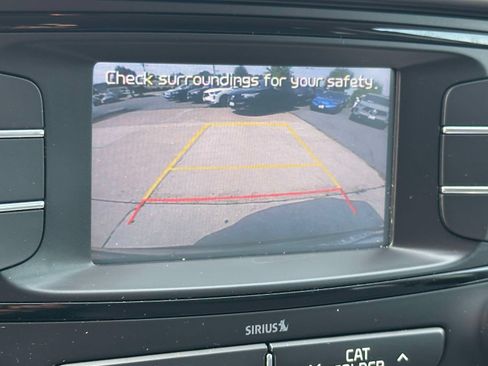 Used 2017 Kia Sorento AWD image 20