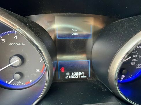 Used 2017 Subaru Outback 3.6R Touring w/ Popular Package #5A AWD/4WD image 10