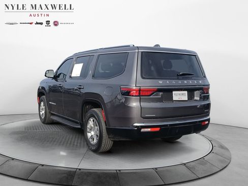 Used 2022 Jeep Wagoneer Series I AWD/4WD image 14