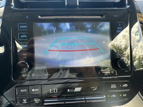 Used 2017 Toyota Prius Three Touring FWD image 15