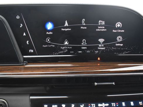 Used 2021 Cadillac Escalade Premium Luxury image 19