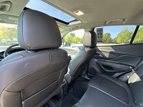 Used 2021 Buick Encore Preferred w/ Safety Package II image 24