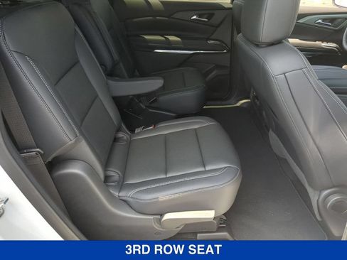 New 2026 Chevrolet Traverse LT w/ Driver Confidence Package AWD/4WD image 21