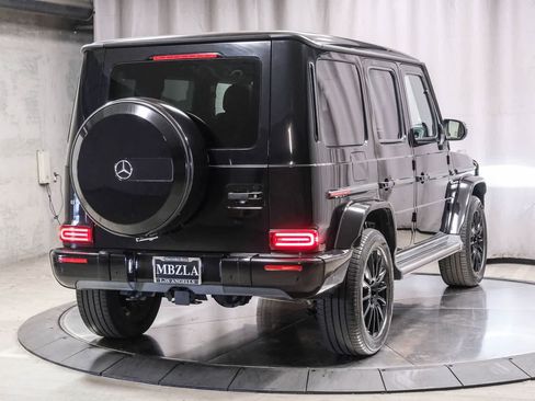Used 2022 Mercedes-Benz G 550 image 4