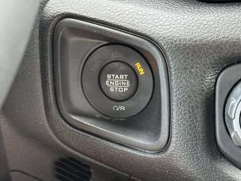 Used 2024 Jeep Wrangler Unlimited w/ Convenience Group AWD/4WD image 21