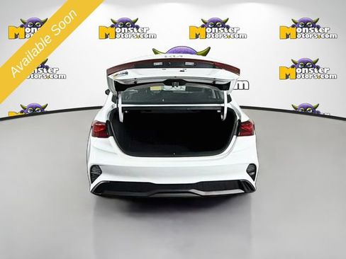 Used 2022 Kia Forte LXS FWD image 25