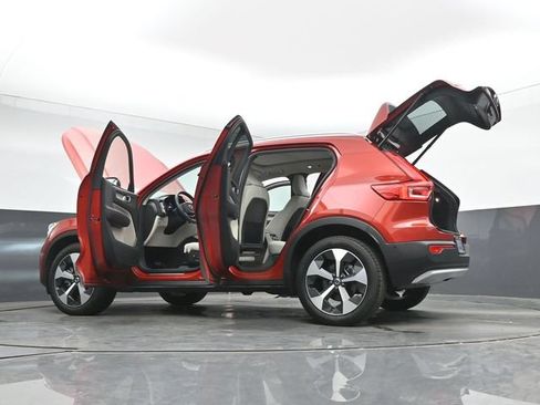 Used 2025 Volvo XC40 B5 Plus AWD/4WD image 53