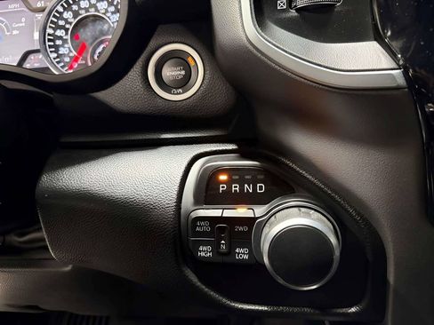 Used 2019 RAM 1500 Big Horn AWD/4WD image 34