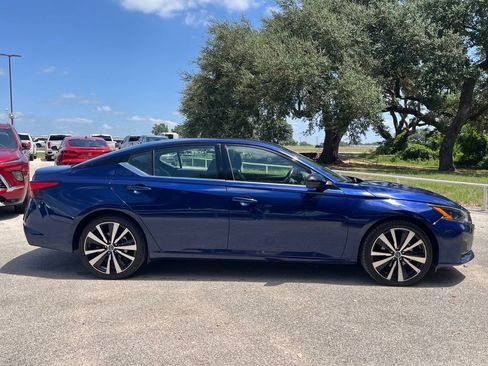 Used 2024 Nissan Altima 2.5 SR FWD image 4