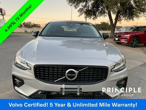 Certified 2025 Volvo S60 B5 Core image 3