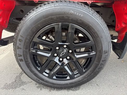 Used 2022 Chevrolet Silverado 1500 Custom image 9