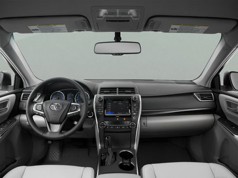 Used 2017 Toyota Camry SE FWD image 19