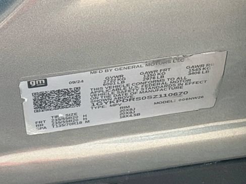 Used 2025 Cadillac XT6 Premium Luxury w/ LPO, Floor Liner Package AWD/4WD image 31