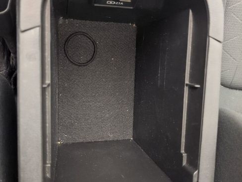 Used 2021 Toyota RAV4 XLE image 45