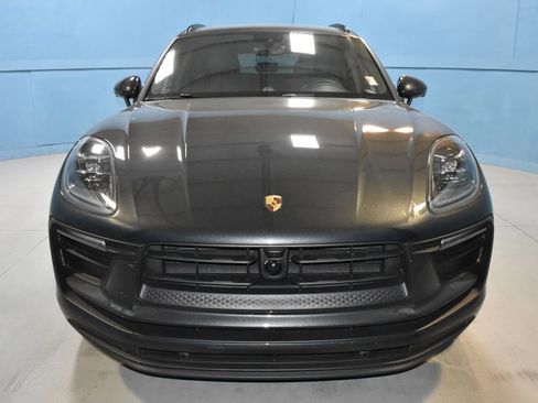 Certified 2025 Porsche Macan image 25