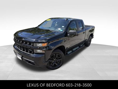 Used 2022 Chevrolet Silverado 1500 Custom w/ LPO, Blackout Package AWD/4WD image 1