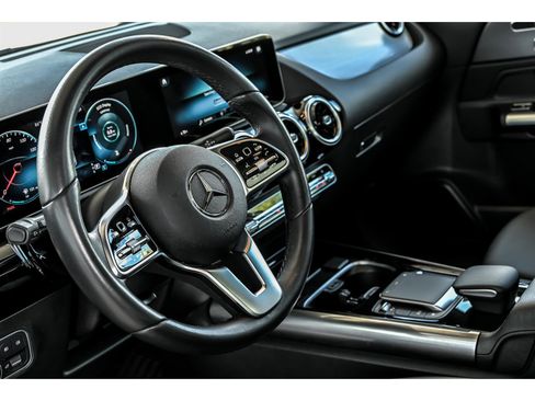Certified 2021 Mercedes-Benz GLA 250 4MATIC image 15