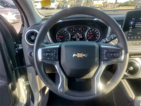 Used 2025 Chevrolet Blazer LT image 28