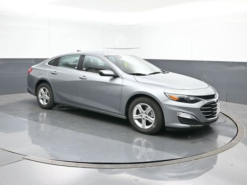 Used 2024 Chevrolet Malibu LS image 7