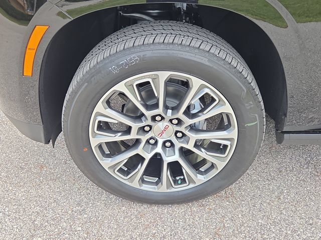 New 2026 GMC Yukon Denali w/ Denali Reserve Package AWD/4WD image 8