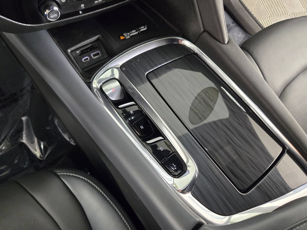 Certified 2023 Buick Enclave Essence w/ LPO, Floor Liner Package AWD/4WD image 22