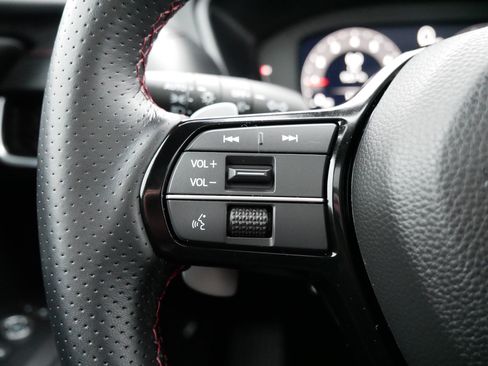 Certified 2025 Acura ADX A-Spec image 28