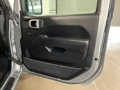 Used 2019 Jeep Wrangler Unlimited Sport S AWD/4WD image 12