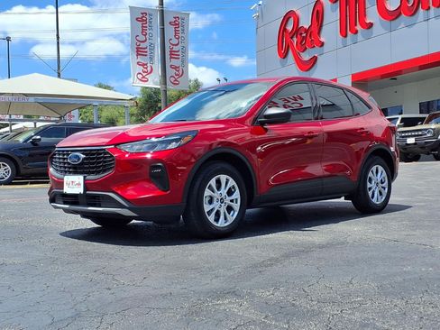 Certified 2025 Ford Escape Active FWD image 1