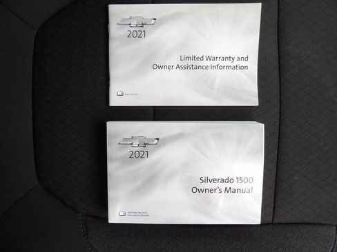Used 2021 Chevrolet Silverado 1500 LT image 44