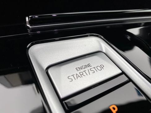 New 2025 Volkswagen Atlas Cross Sport SEL image 24