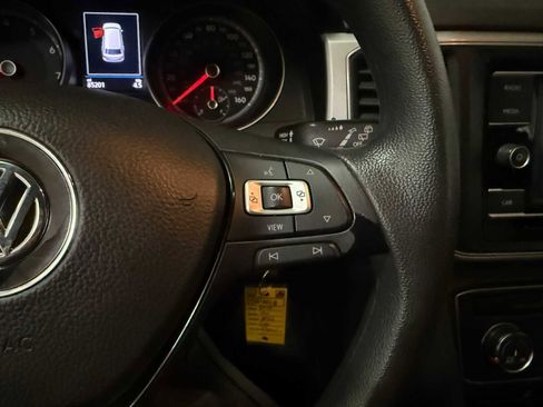 Used 2019 Volkswagen Atlas S image 30