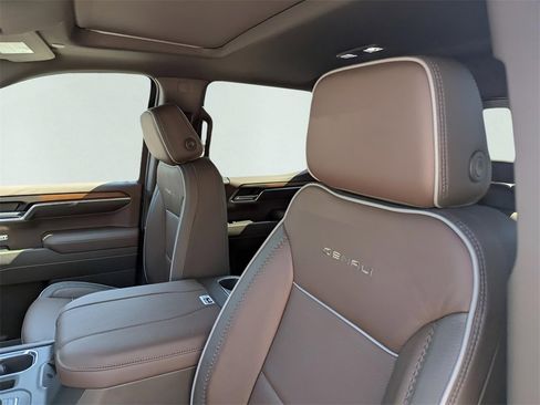 New 2026 GMC Sierra 1500 Denali image 8