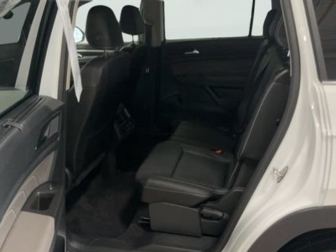 Used 2023 Volkswagen Atlas SE AWD/4WD image 13